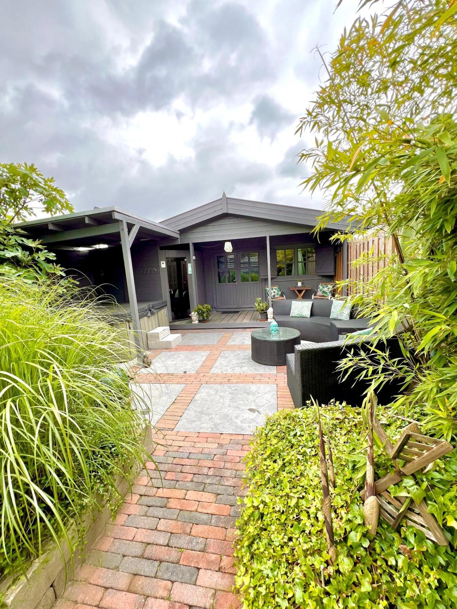 Buddha Style Family House & Jacuzzi & Sauna Near Amsterdam Vijfhuizen Exterior photo