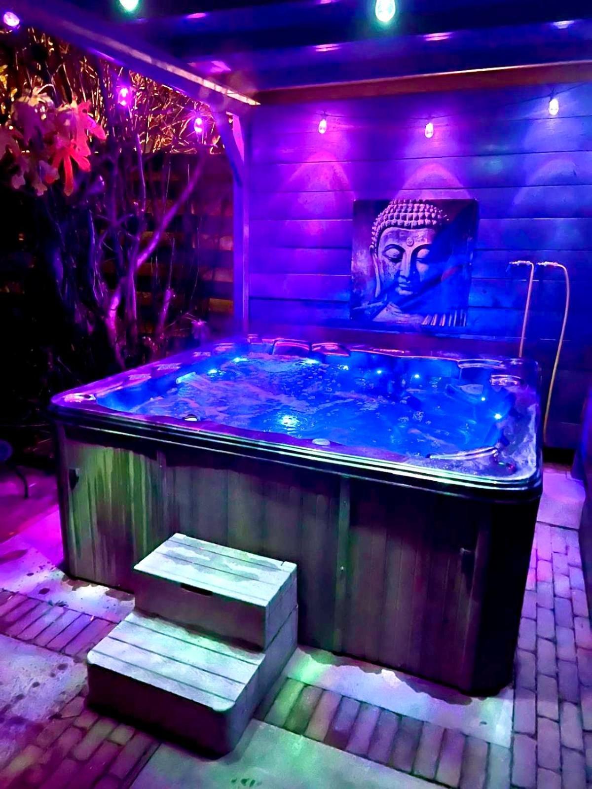 Buddha Style Family House & Jacuzzi & Sauna Near Amsterdam Vijfhuizen Exterior photo